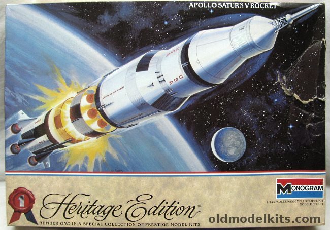 Monogram 1/144 Apollo Saturn V Rocket - Heritage Edition, 6051 plastic model kit